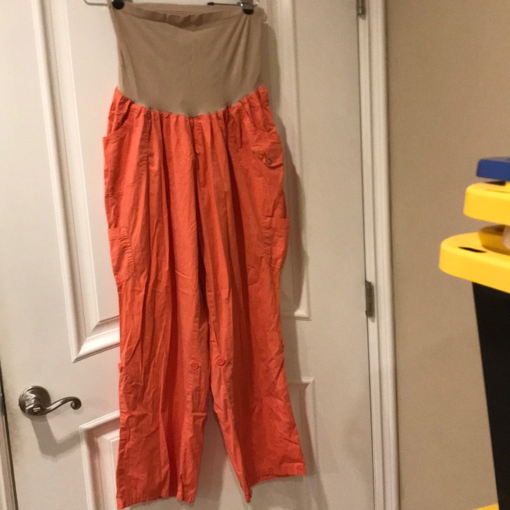 Motherhood Maternity cargo pants size 3x